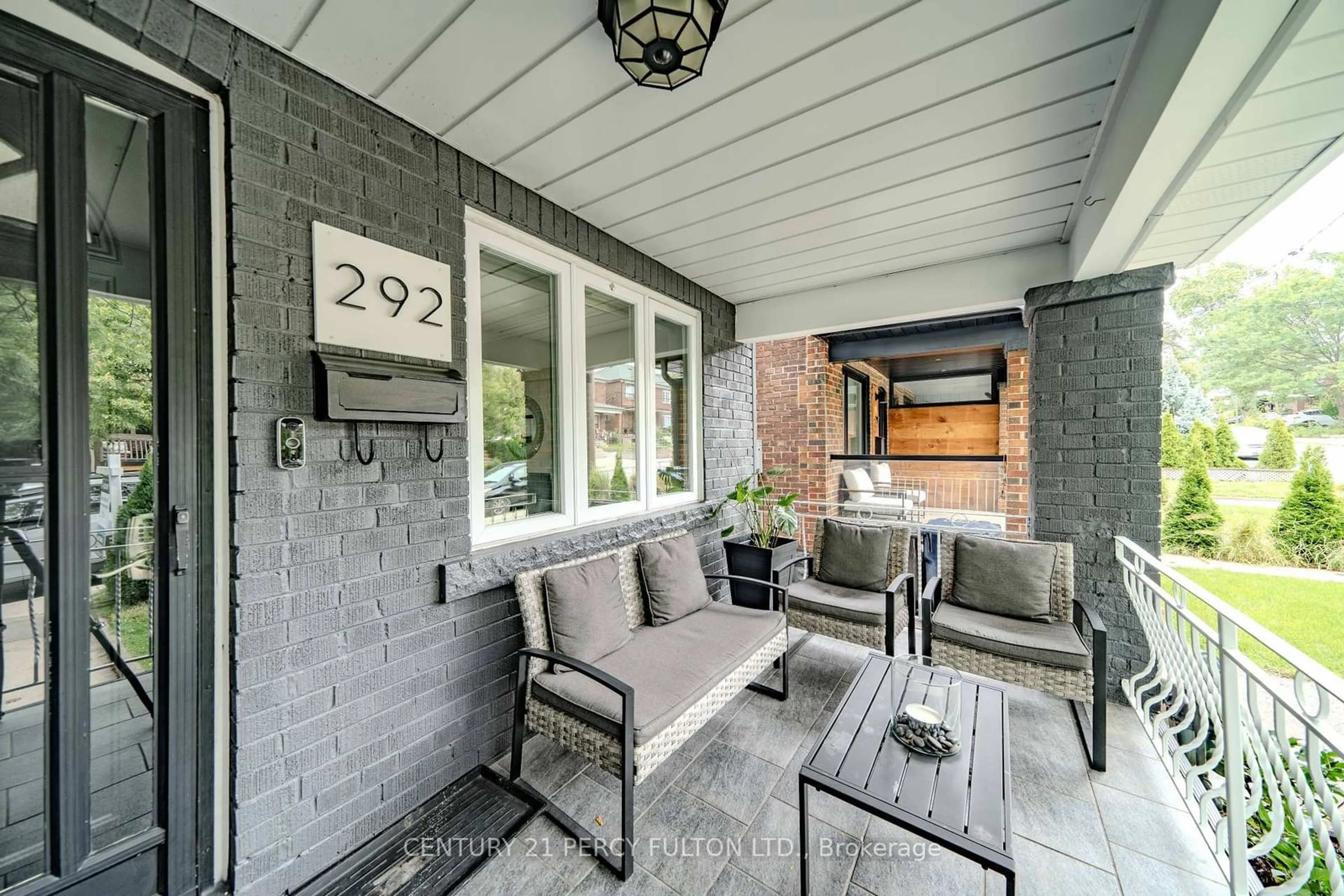 Patio, cottage for 292 Arlington Ave, Toronto Ontario M6C 2Z7