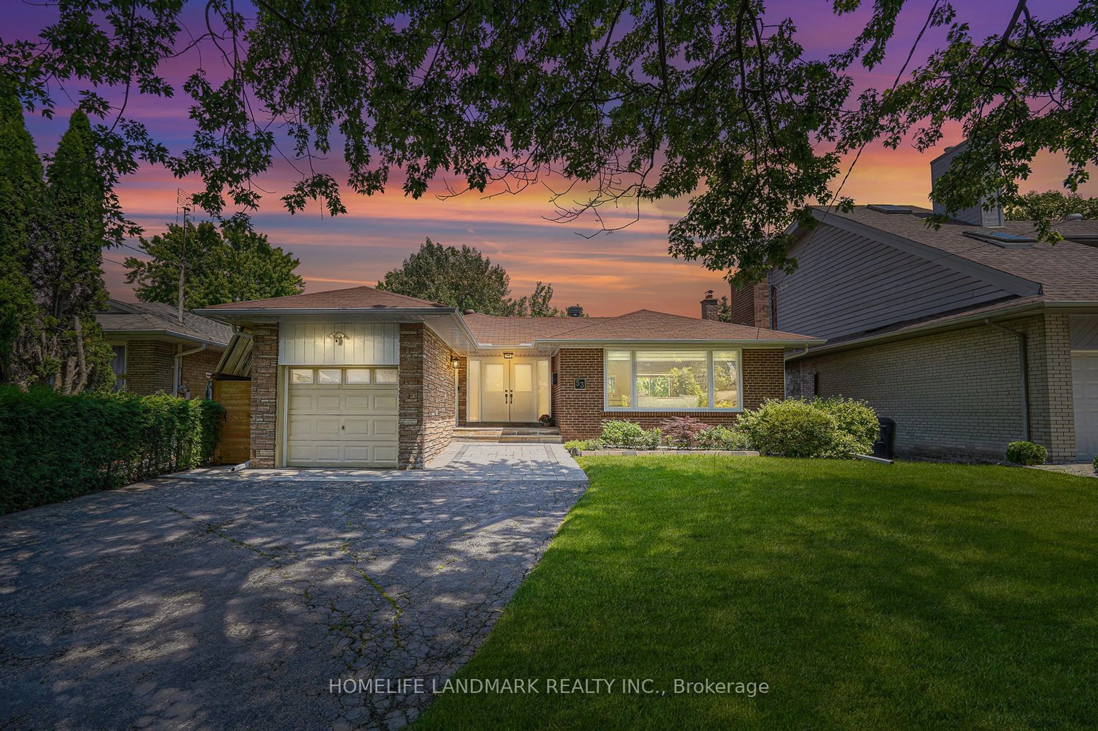 A pic from exterior of the house or condo, cottage for 53 Heathview Ave, Toronto Ontario M2K 2C2