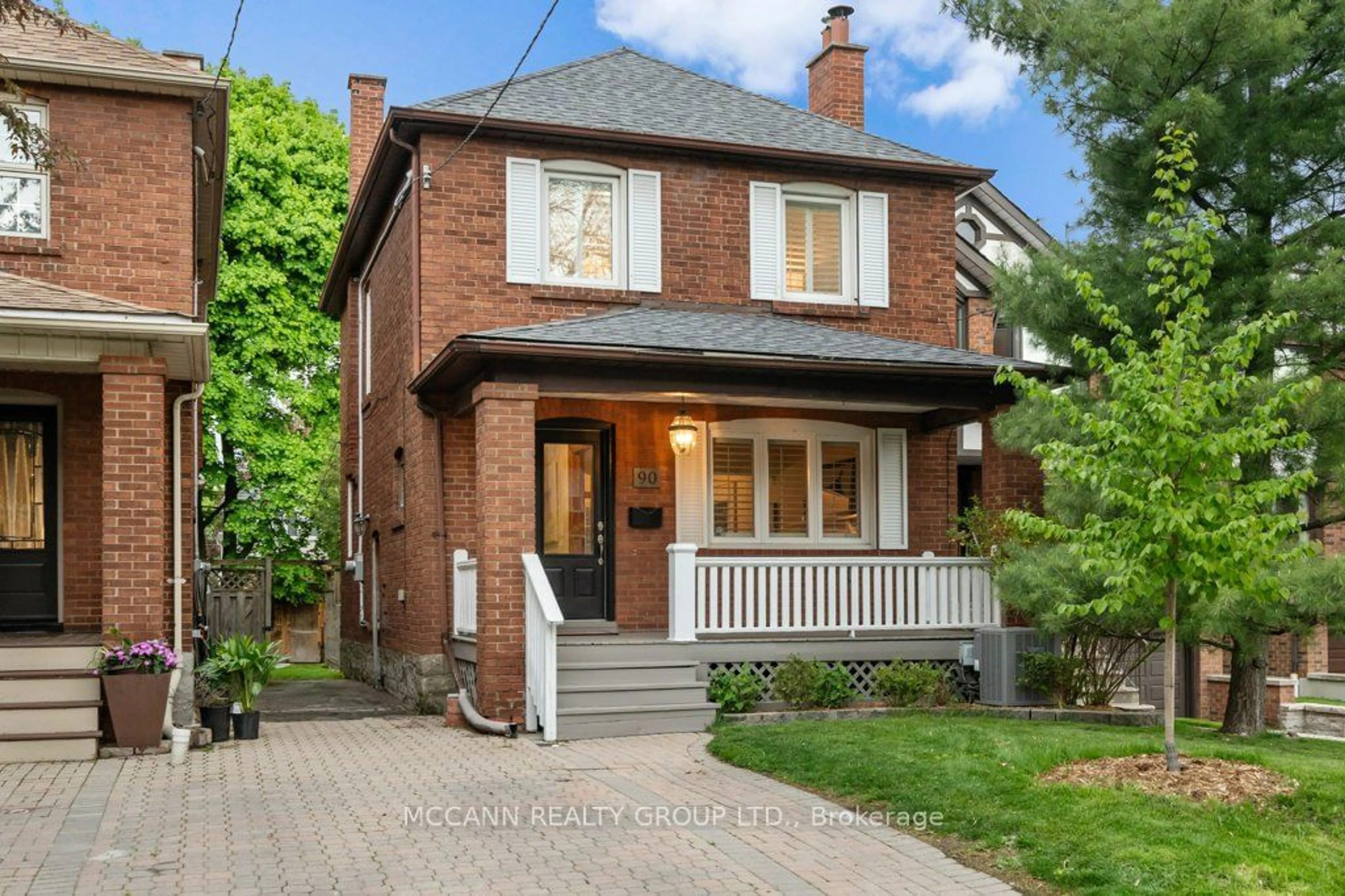 Home with brick exterior material for 90 Roslin Ave, Toronto Ontario M4N 1Z2