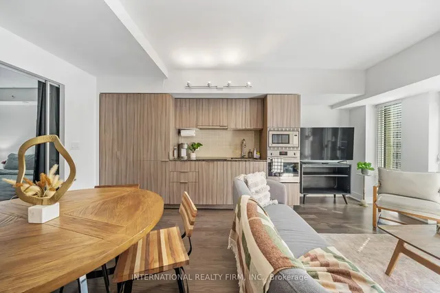 Additional property image - 955 Bay St Unit 617