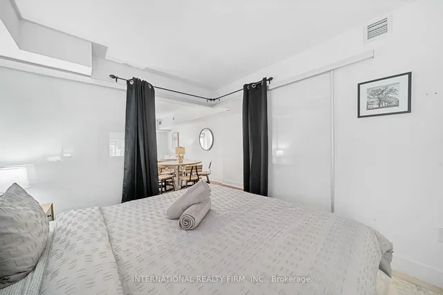 Additional property image - 955 Bay St Unit 617