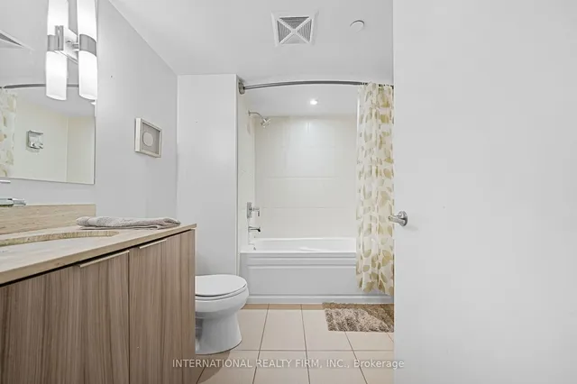 Additional property image - 955 Bay St Unit 617