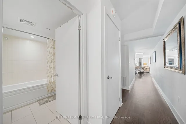Additional property image - 955 Bay St Unit 617