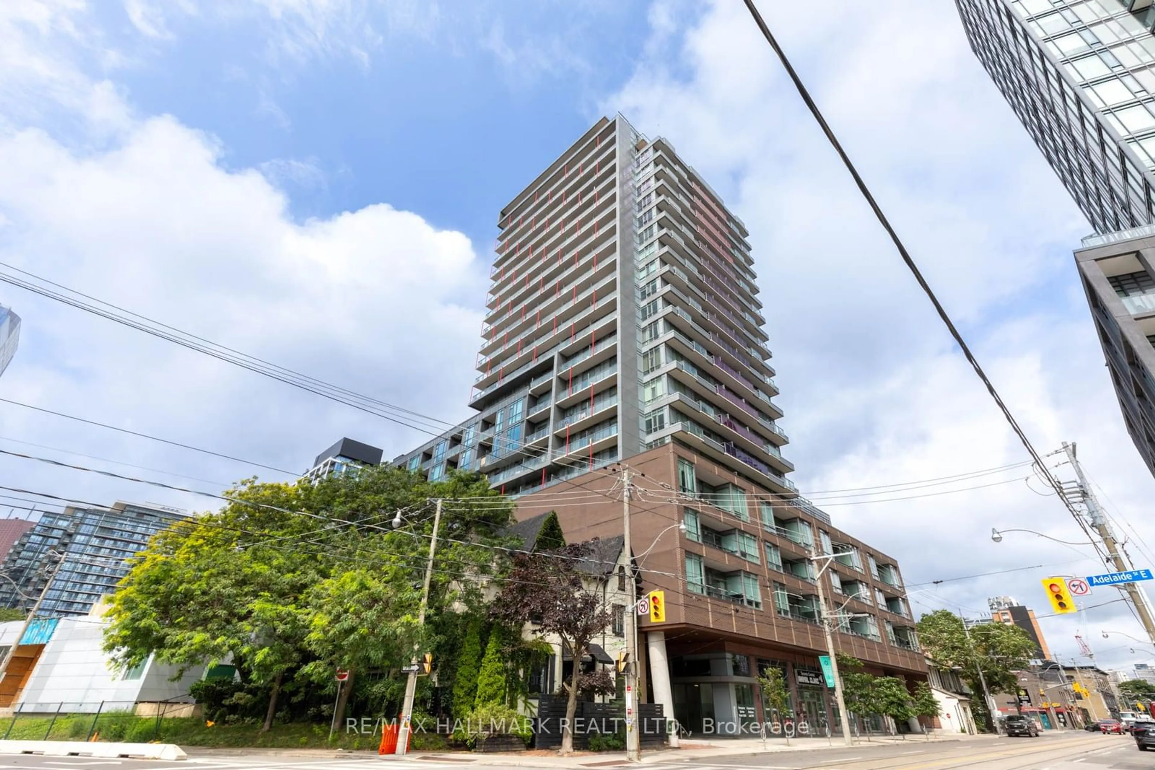 A pic from exterior of the house or condo for 120 Parliament St #1009, Toronto Ontario M5A 0N6