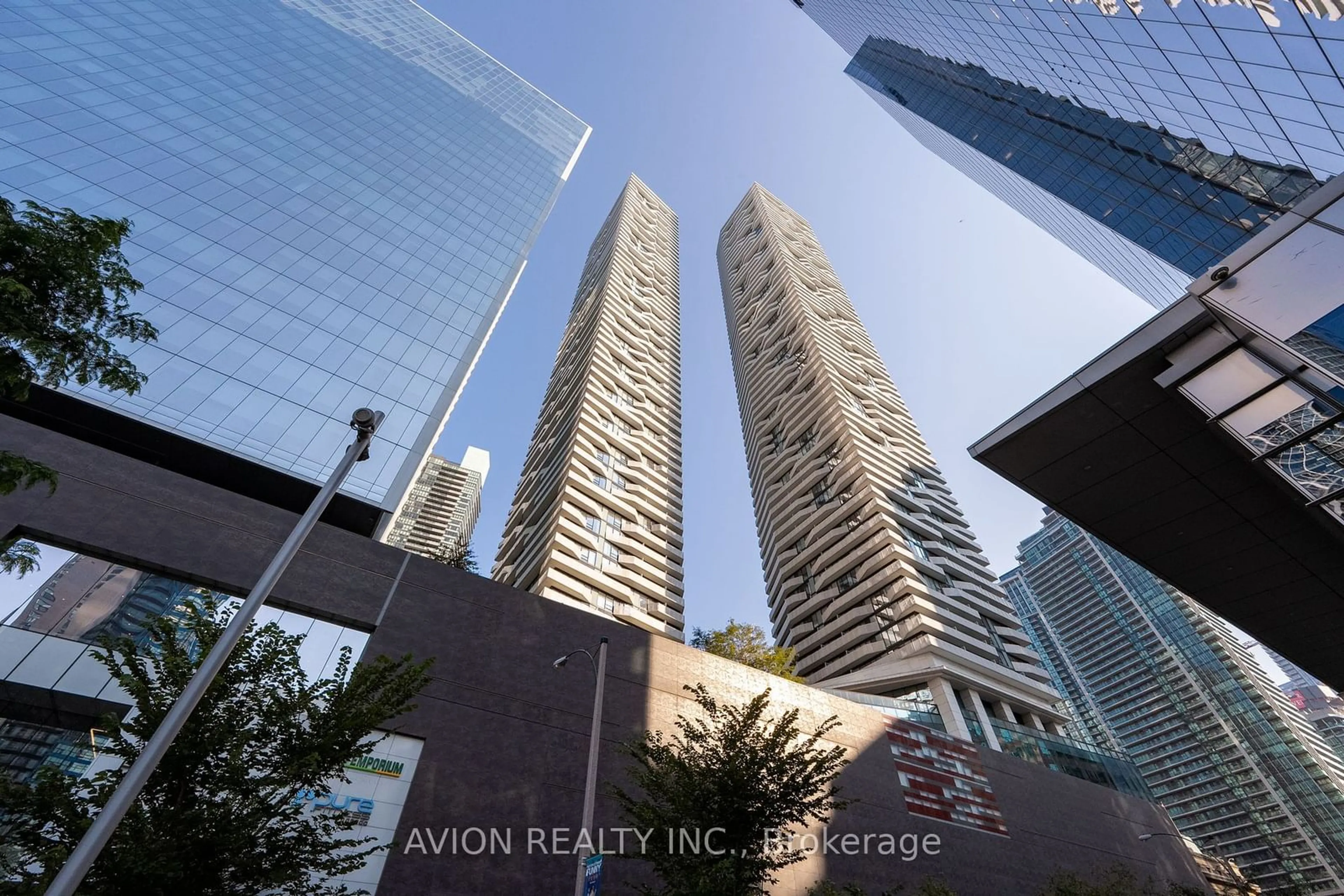 A pic from exterior of the house or condo for 100 Harbour St #2607, Toronto Ontario M5J 2T5