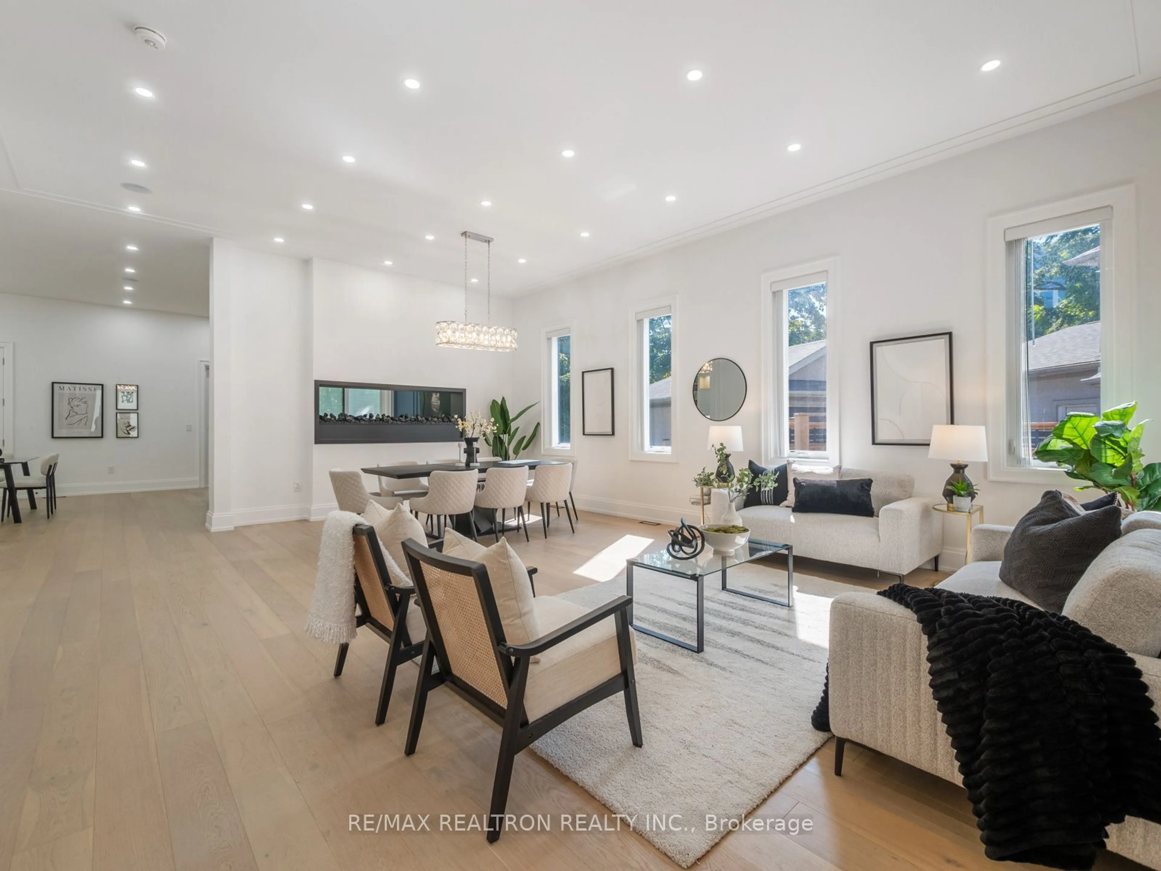 Living room, wood floors for 91 Brucewood Cres, Toronto Ontario M6A 2G9