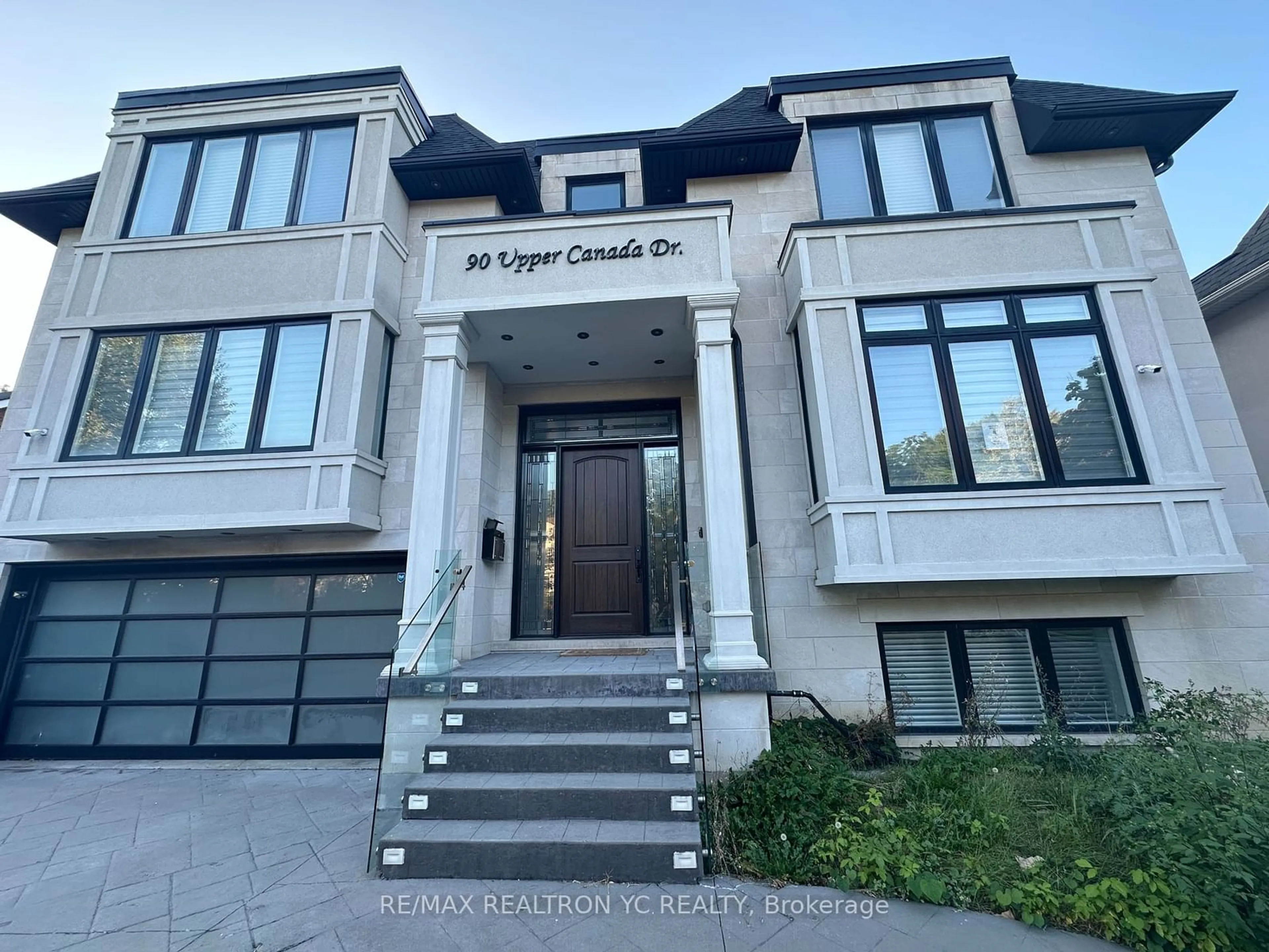 Outside view for 90 Upper Canada Dr, Toronto Ontario M2P 1S4