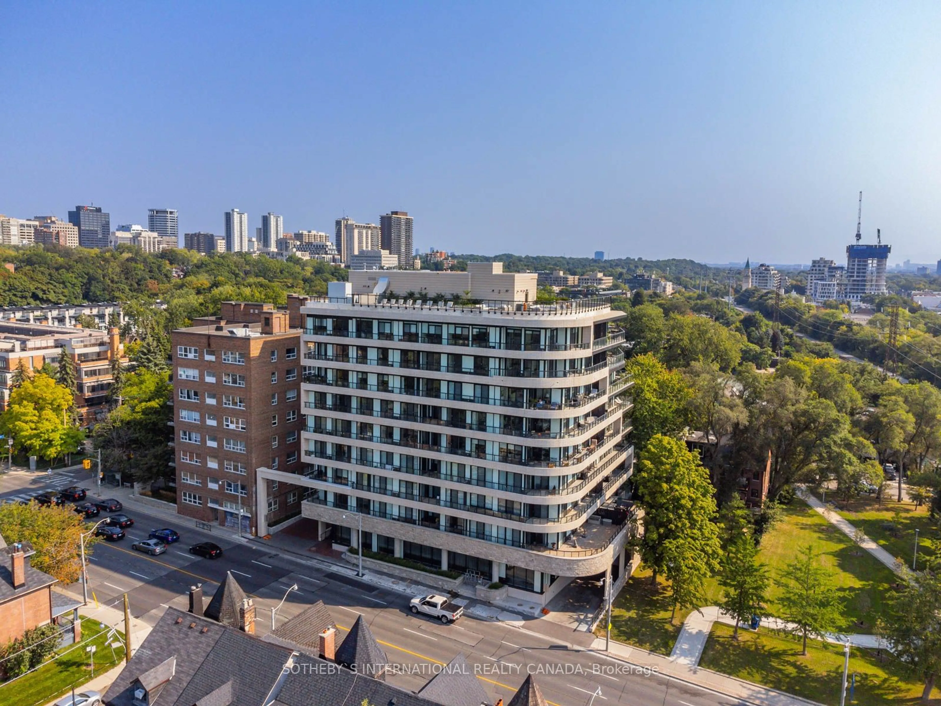 A pic from exterior of the house or condo, the view of city buildings for 285 Avenue Rd #501, Toronto Ontario M4V 2G8