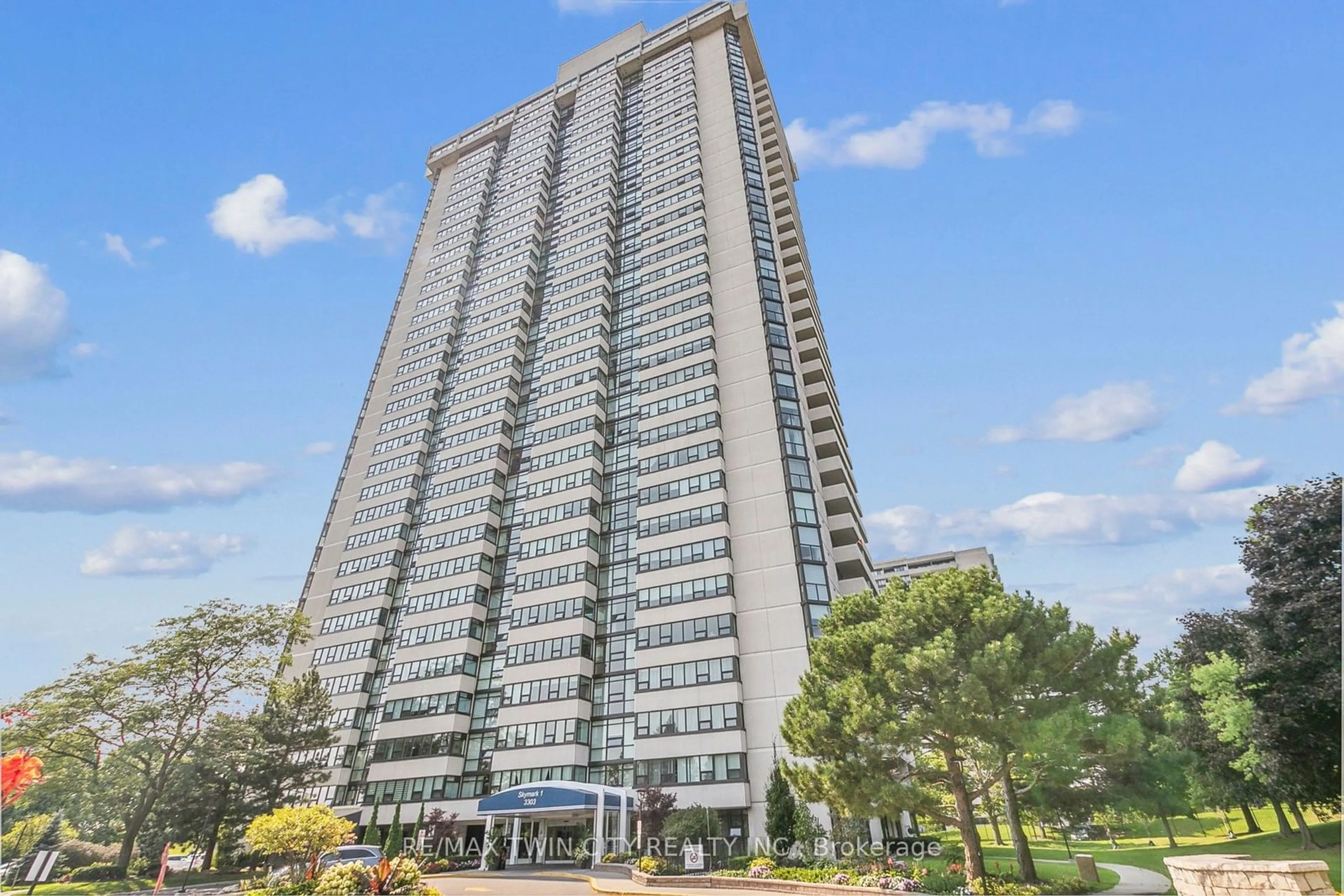 A pic from exterior of the house or condo for 3303 DON MILLS Rd #3503, Toronto Ontario M2J 4T6