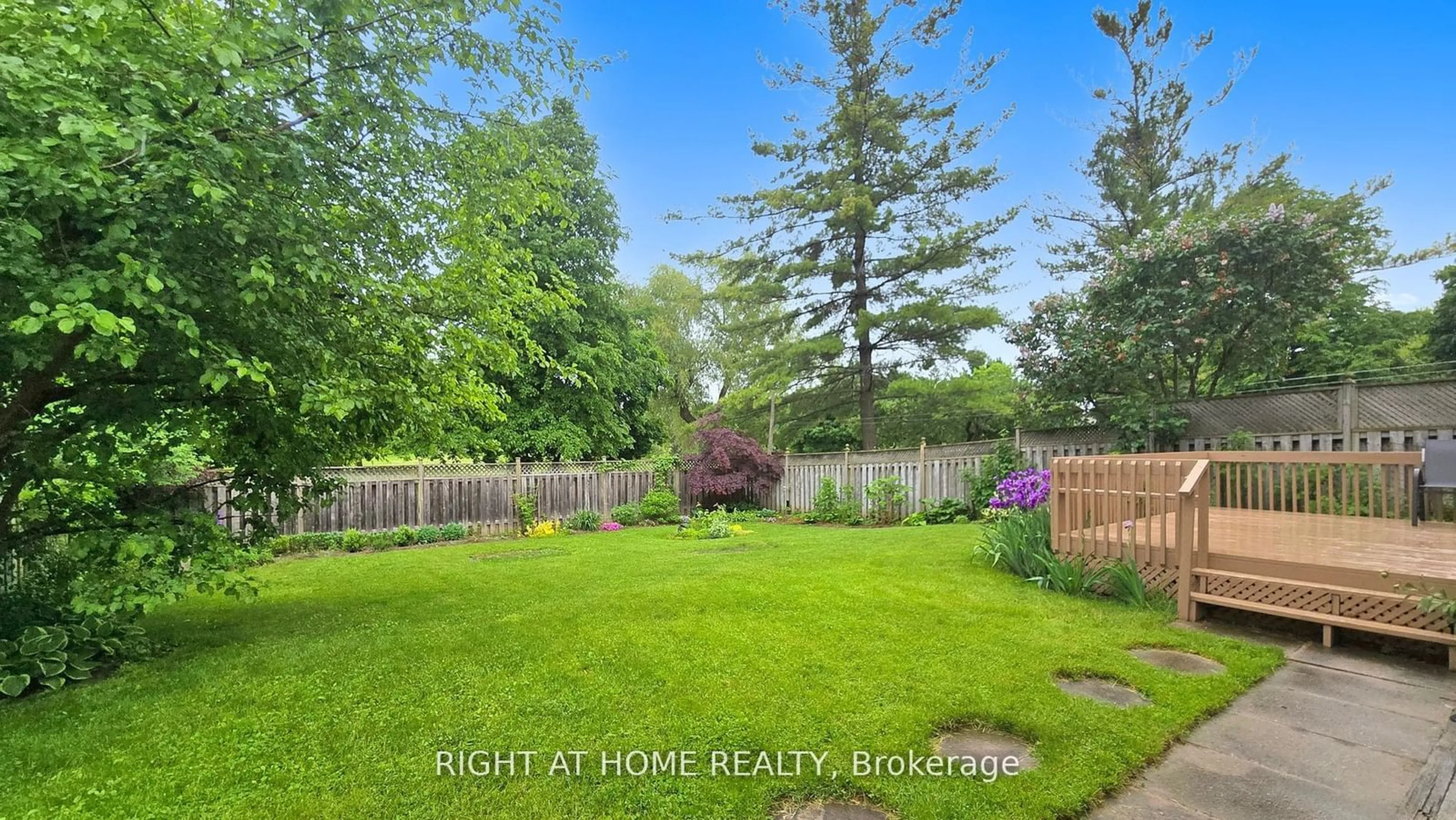 Fenced yard for 73 Nymark Ave, Toronto Ontario M2J 2H1