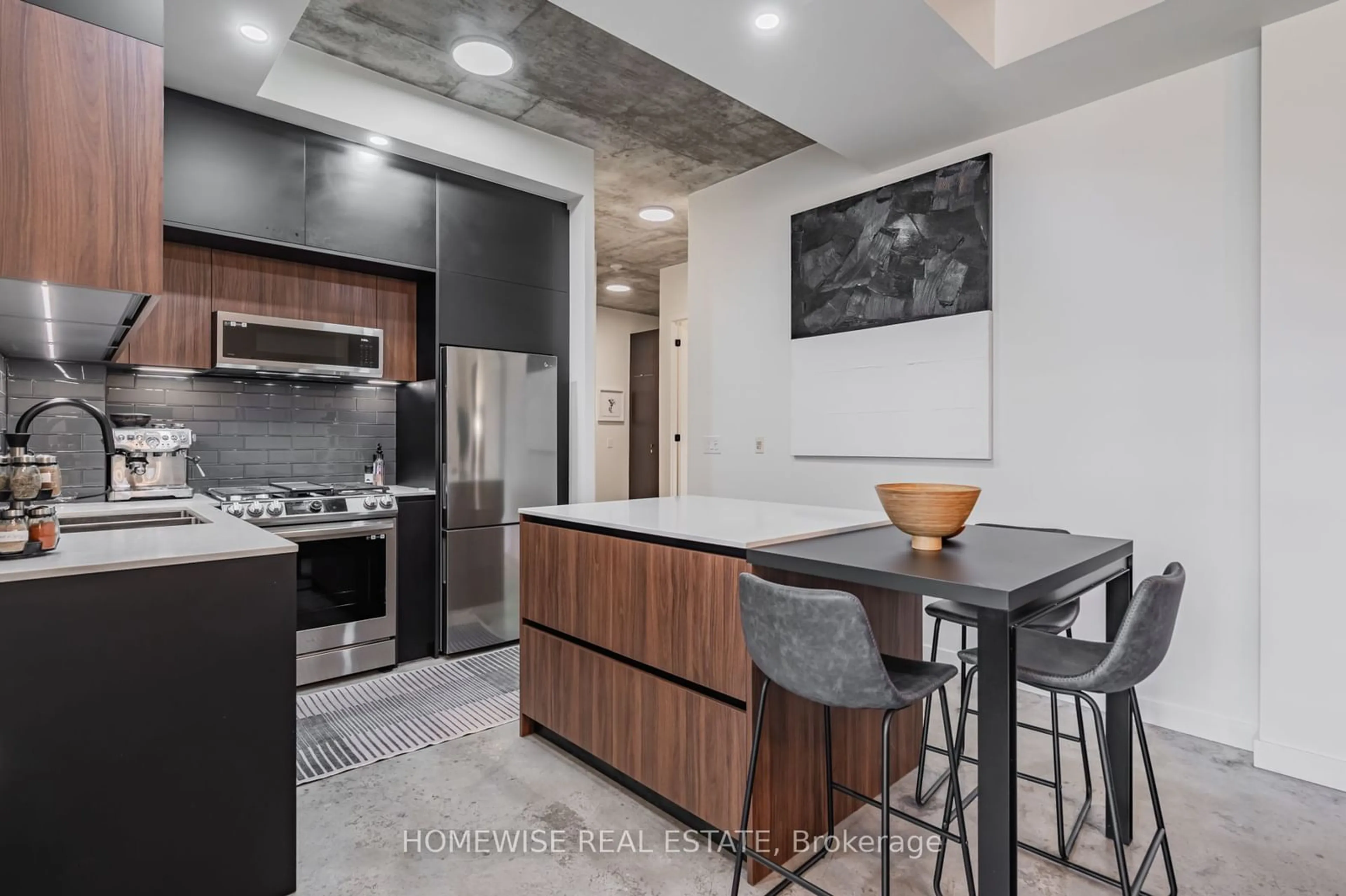 Contemporary kitchen for 19 Brant St #308, Toronto Ontario M5V 2L2