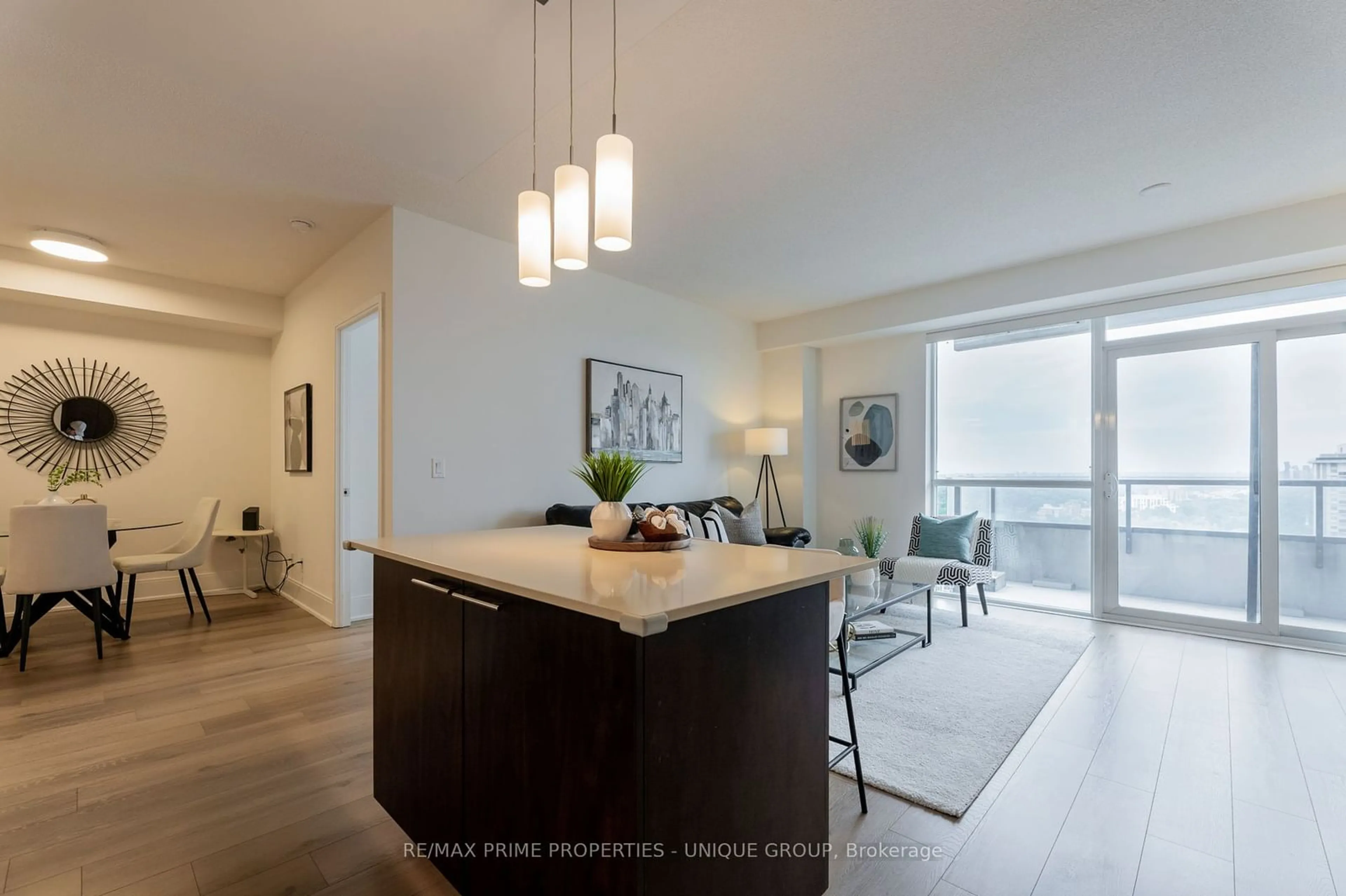 Open concept kitchen, unknown for 25 Broadway Ave #2003, Toronto Ontario M4P 1T7