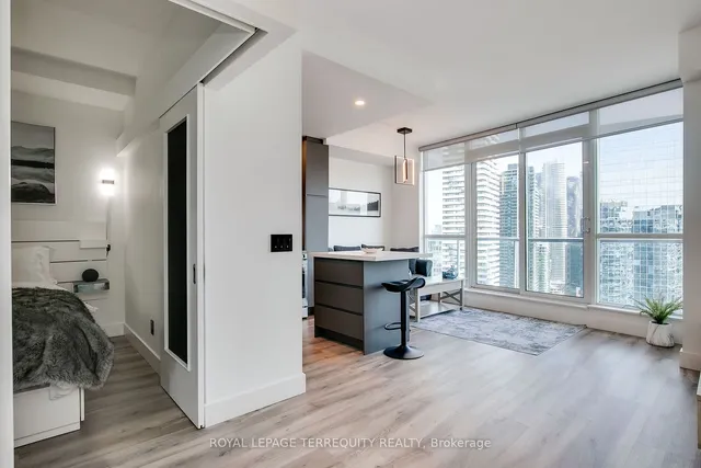 Additional property image - 8 York St Unit 3604