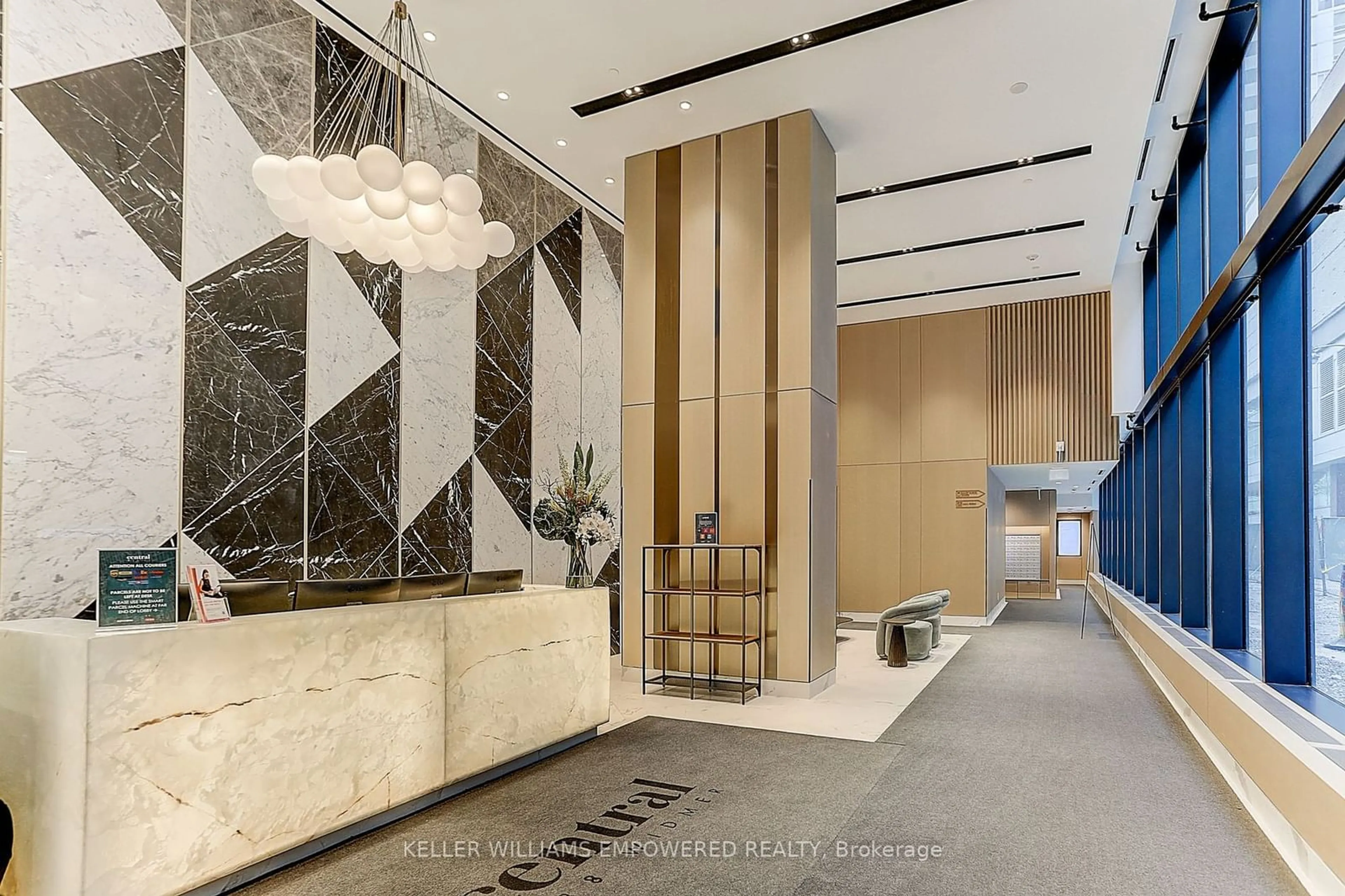 Indoor lobby, ceramic floors for 38 Widmer St #4806, Toronto Ontario M5V 2E9