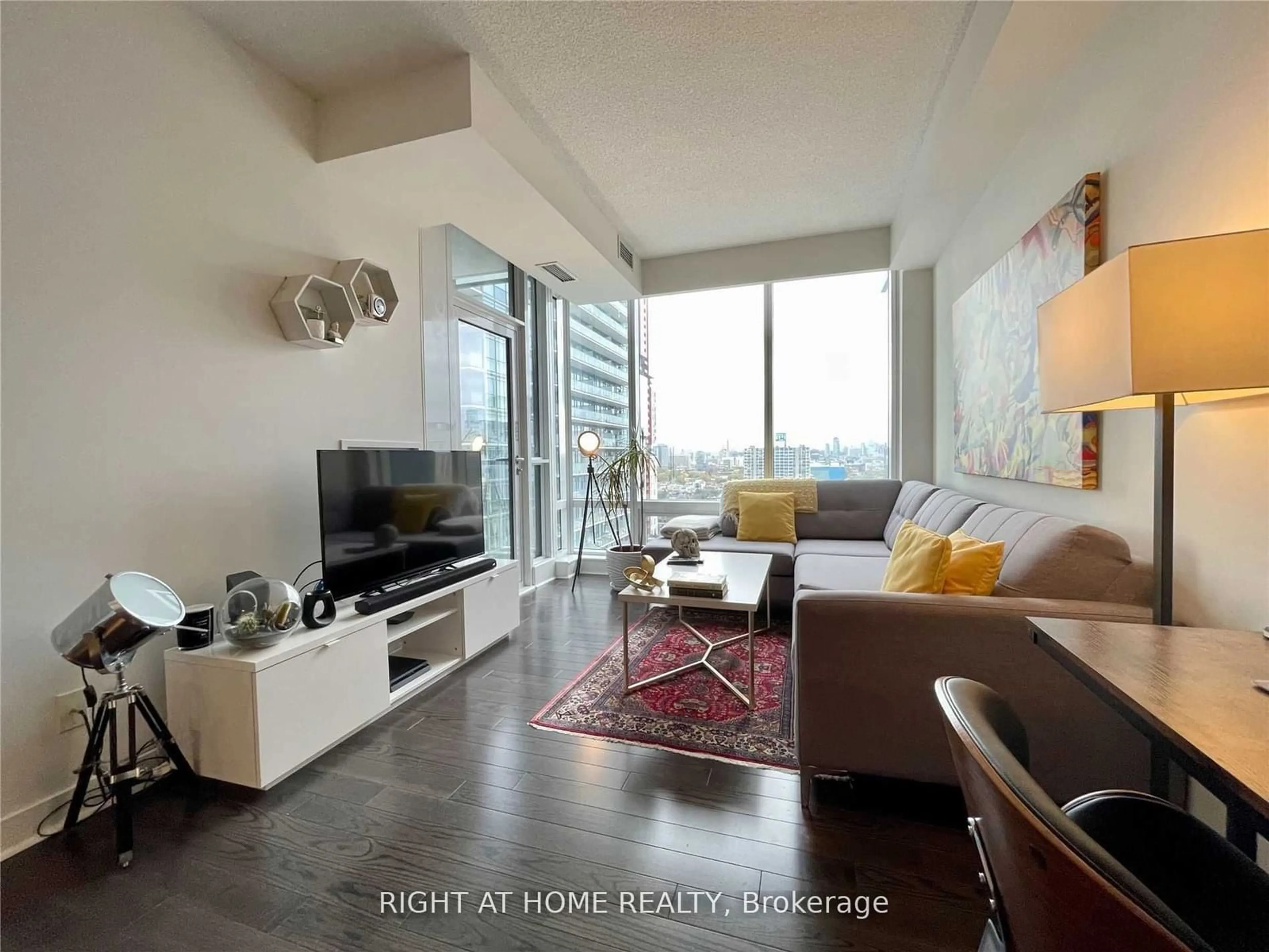 A pic of a room for 295 Adelaide St #2303, Toronto Ontario M5V 0L4