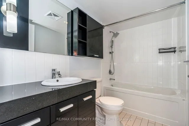 Additional property image - 29 Singer Crt Unit 611