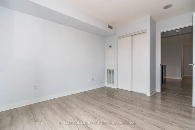 Additional property image - 29 Singer Crt Unit 611