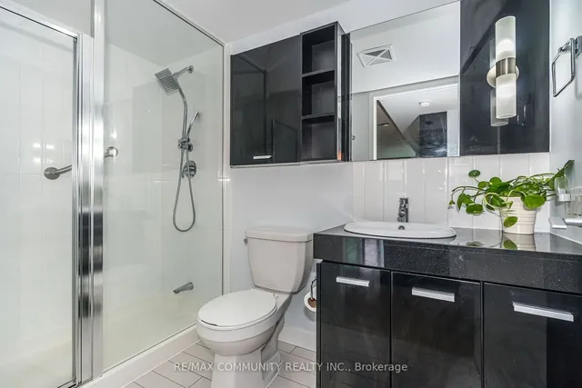 Additional property image - 29 Singer Crt Unit 611