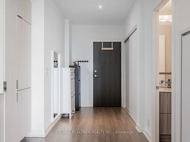 Additional property image - 6 Parkwood Ave Unit 616