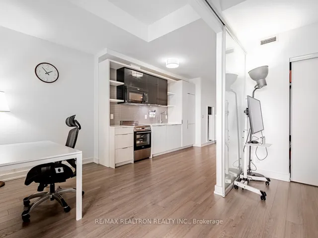 Additional property image - 6 Parkwood Ave Unit 616