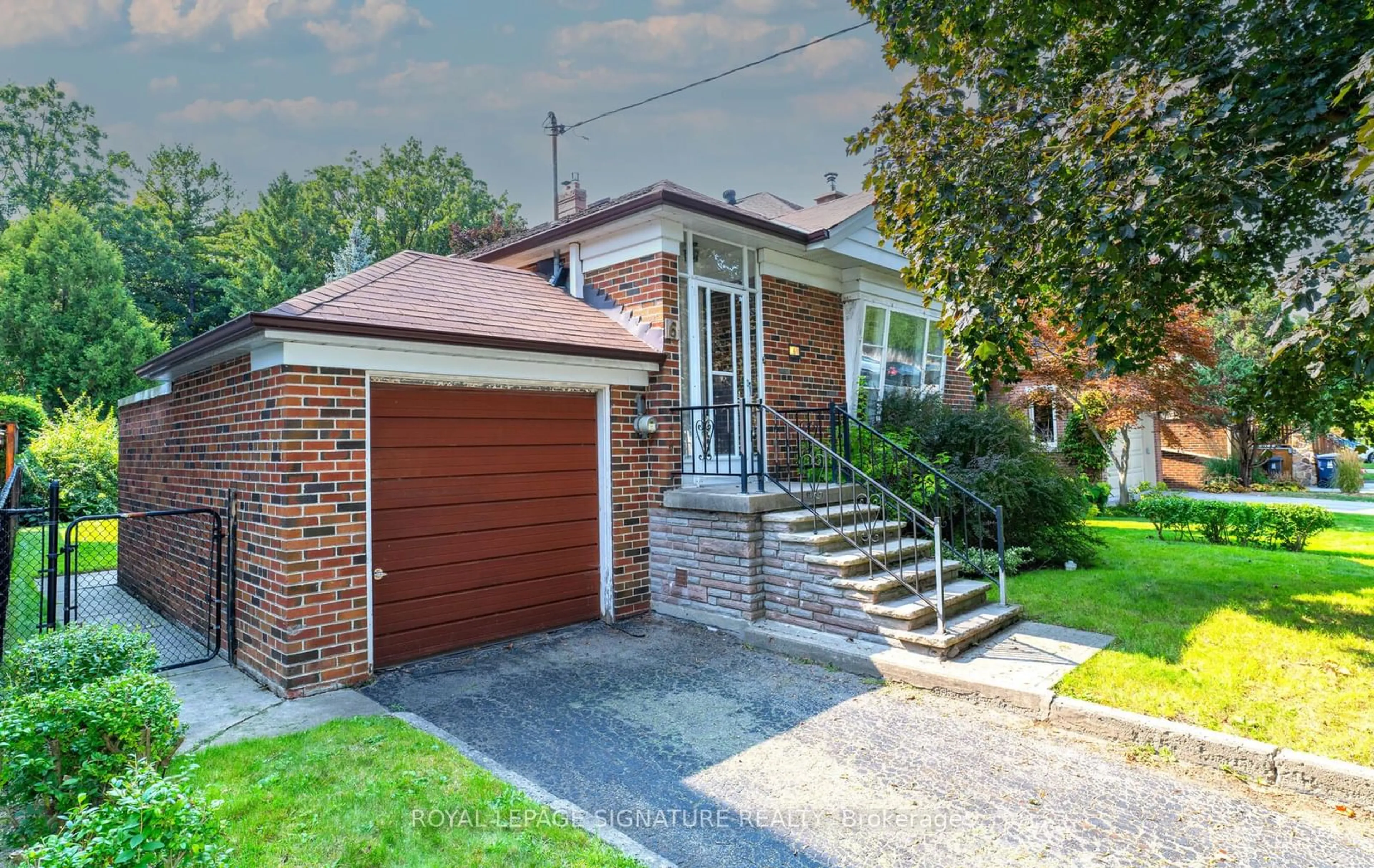 Home with brick exterior material for 6 Gwendolen Cres, Toronto Ontario M2N 2L7