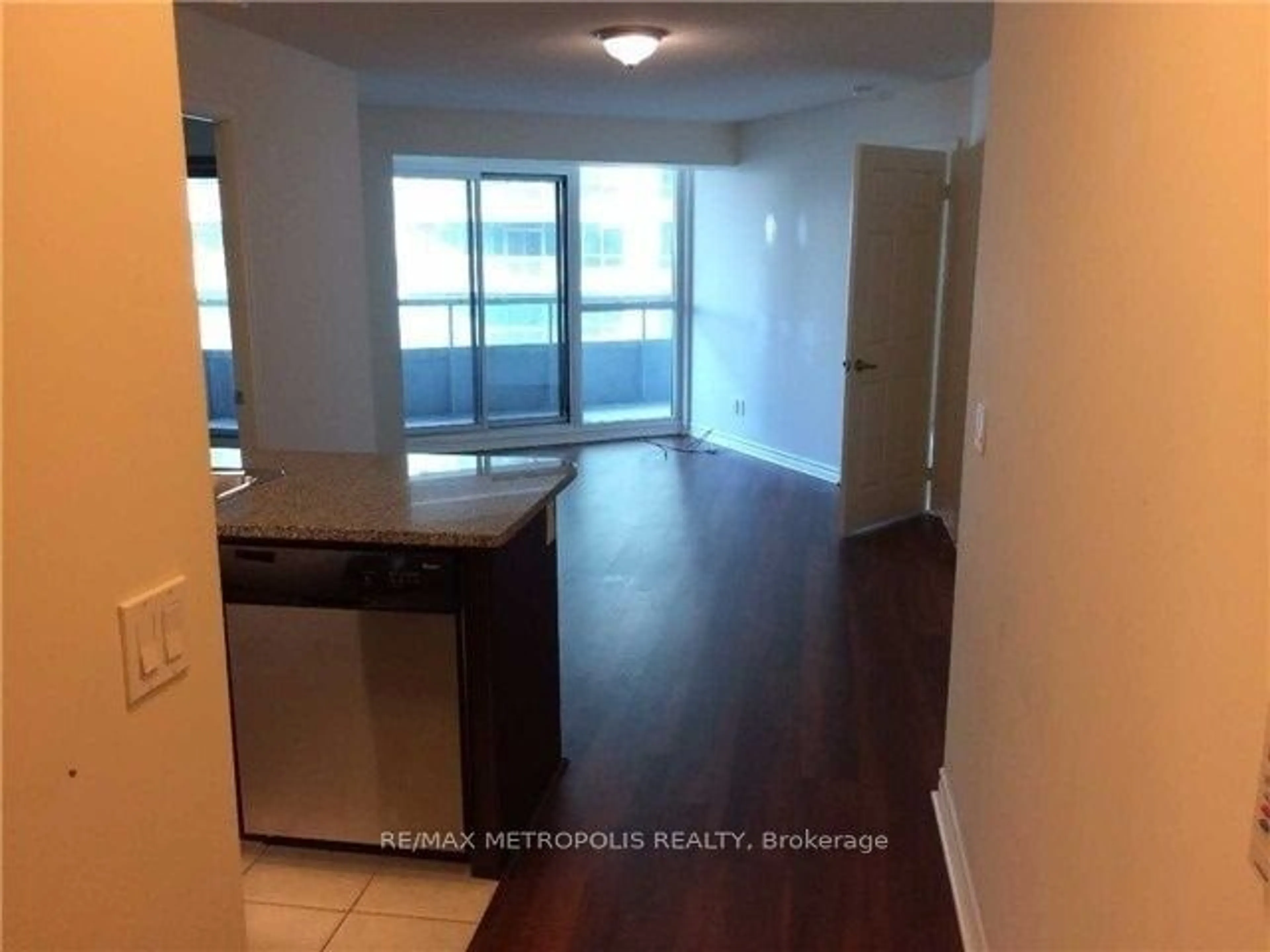 A pic of a room for 19 Grand Trunk Cres #715, Toronto Ontario M5J 3A3