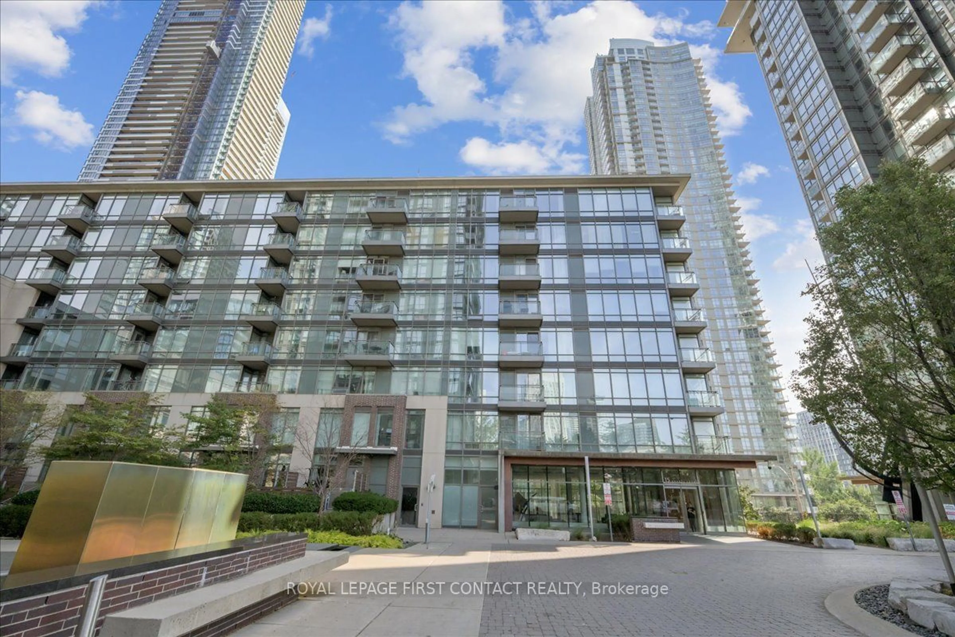 A pic from exterior of the house or condo for 15 Brunel Crt #201, Toronto Ontario M5V 3Y4