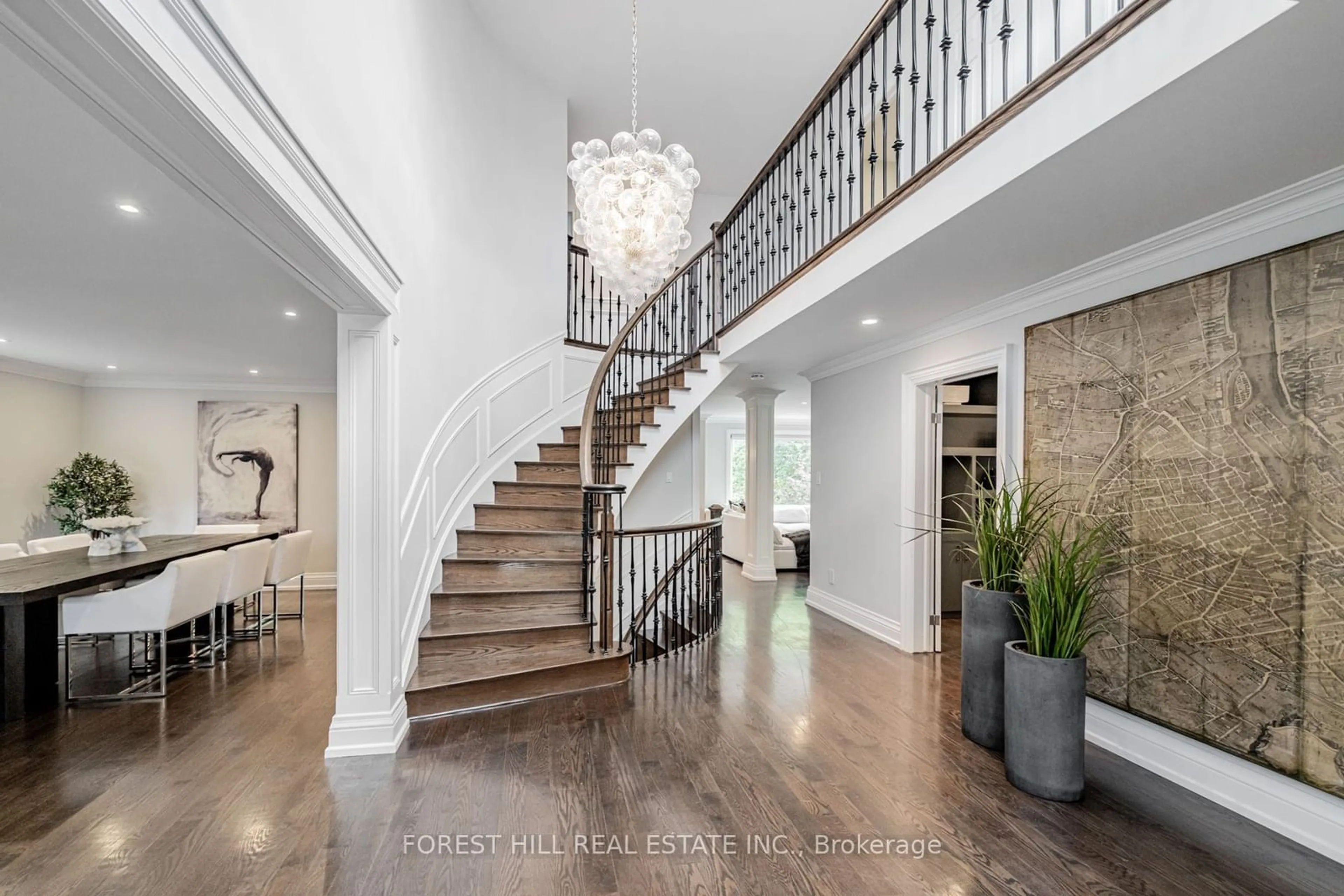 Indoor entryway, wood floors for 320 Byng Ave, Toronto Ontario M2N 4L5