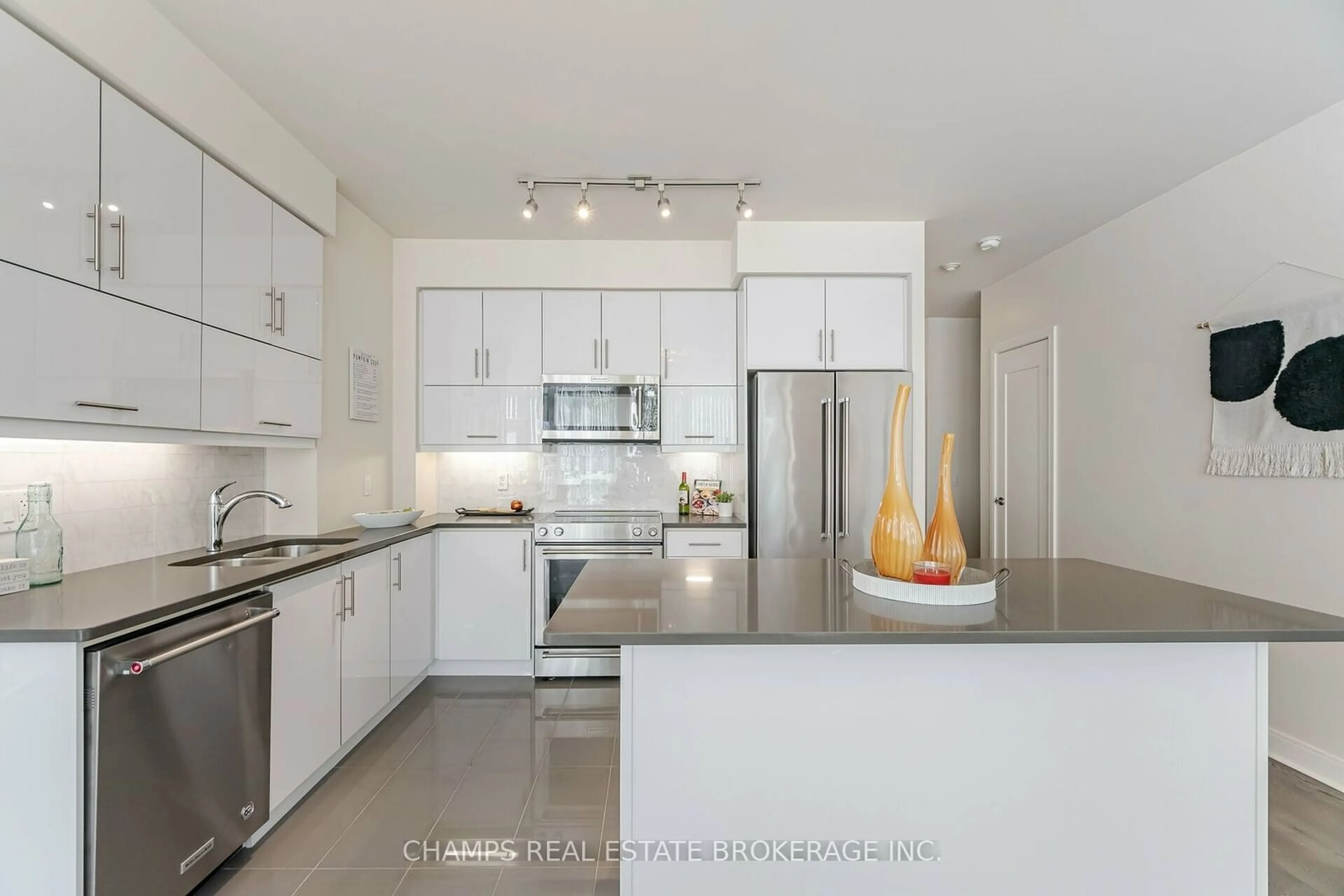 Contemporary kitchen, ceramic floors for 825 Church St #105, Toronto Ontario M4W 3Z4