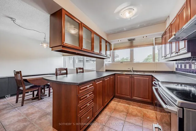 Additional property image - 256 Jarvis St Unit 3B