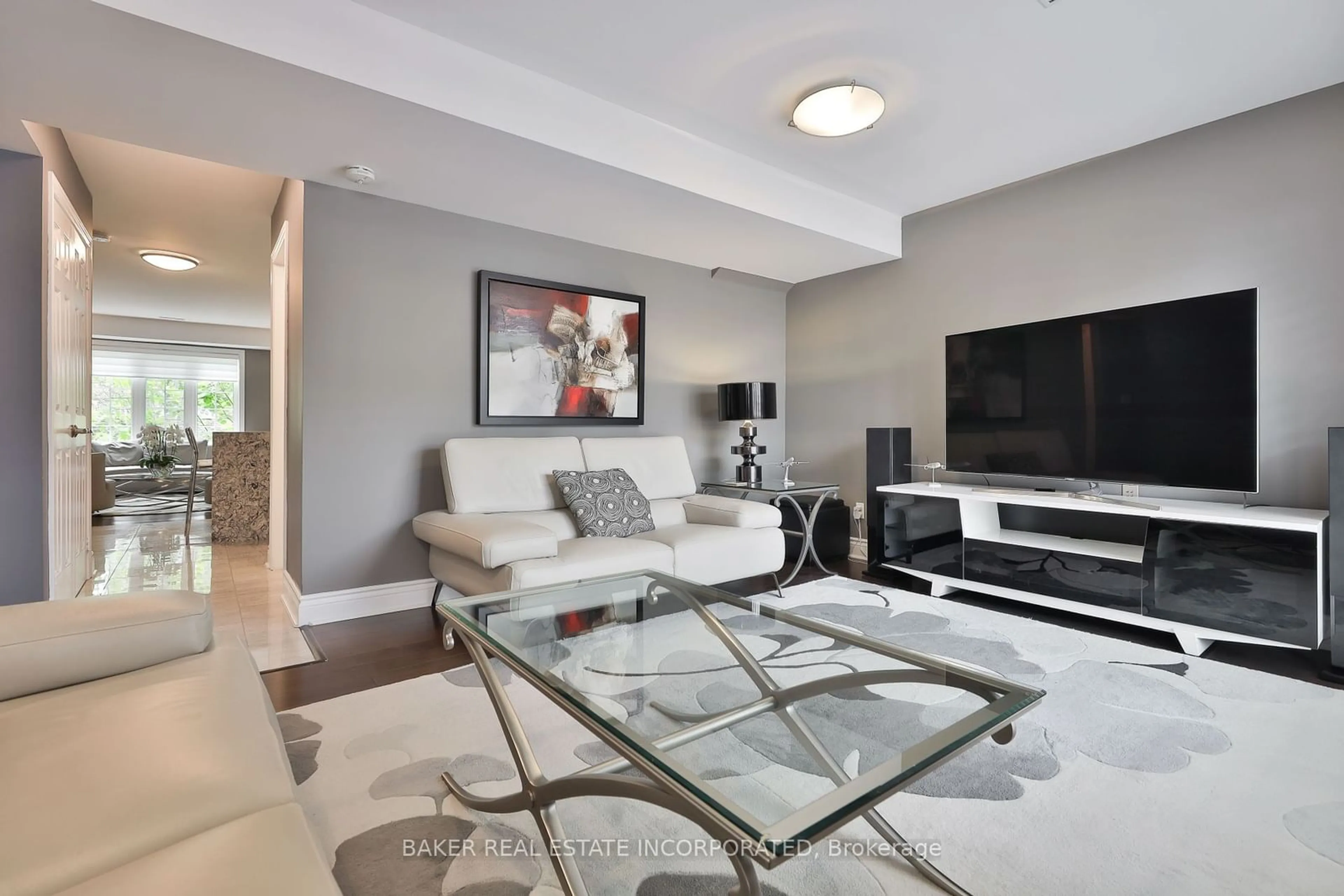 Living room, carpet floors for 31 Massey St #3, Toronto Ontario M6J 3W4