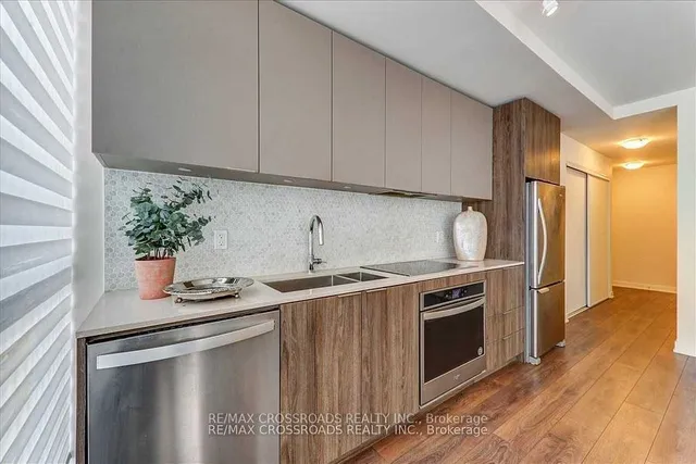Additional property image - 2 Sonic Way Unit 1402