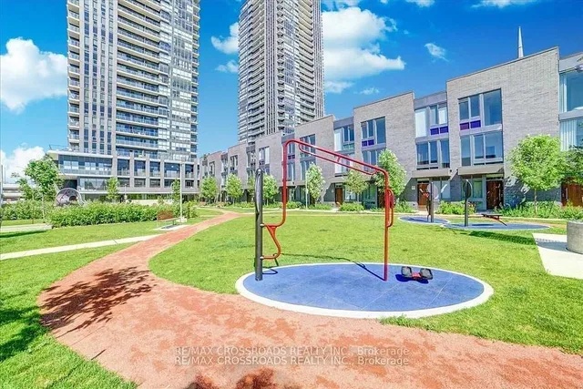 Additional property image - 2 Sonic Way Unit 1402