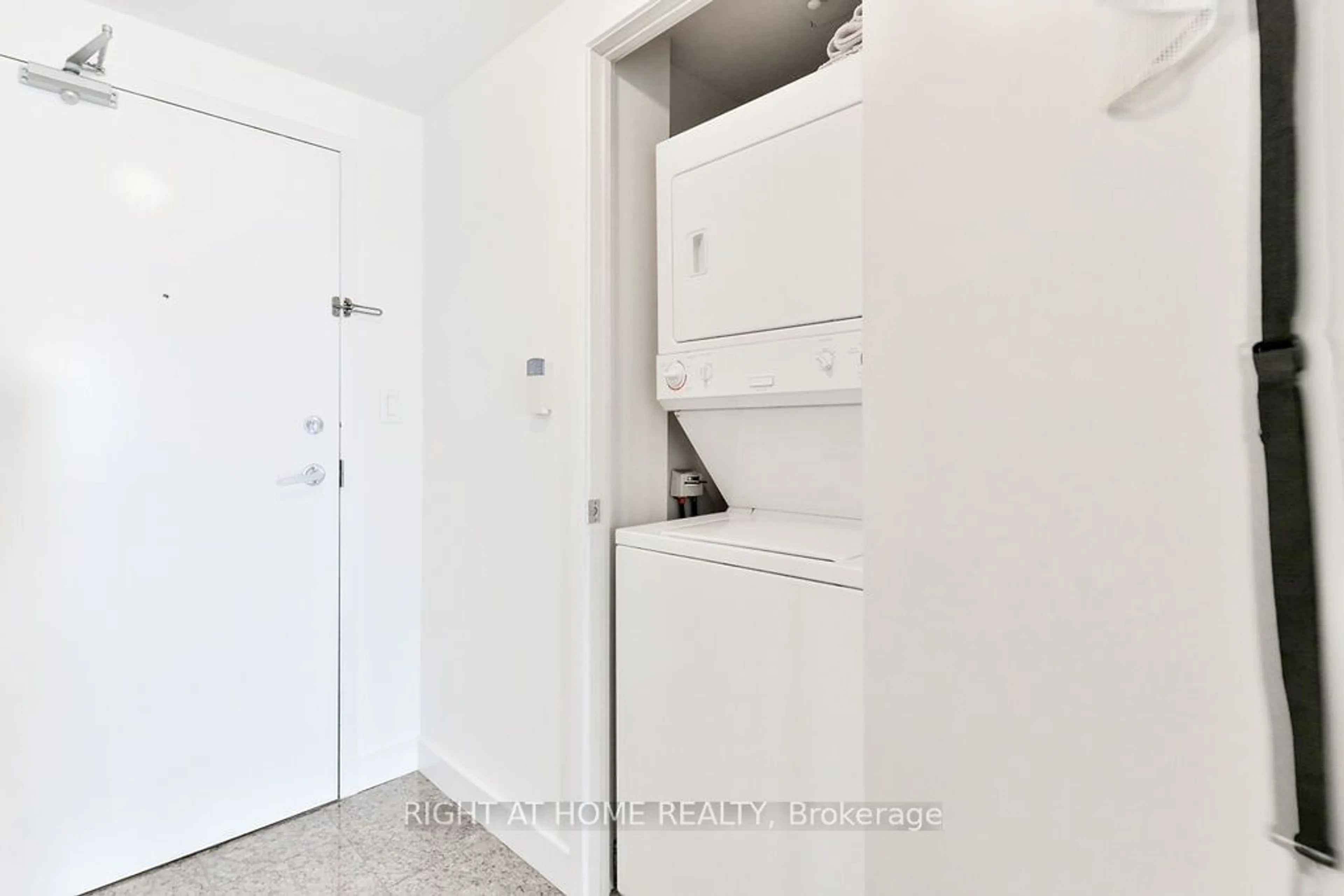 Laundry room for 3 Navy Wharf Crt #1211, Toronto Ontario M5V 3V1