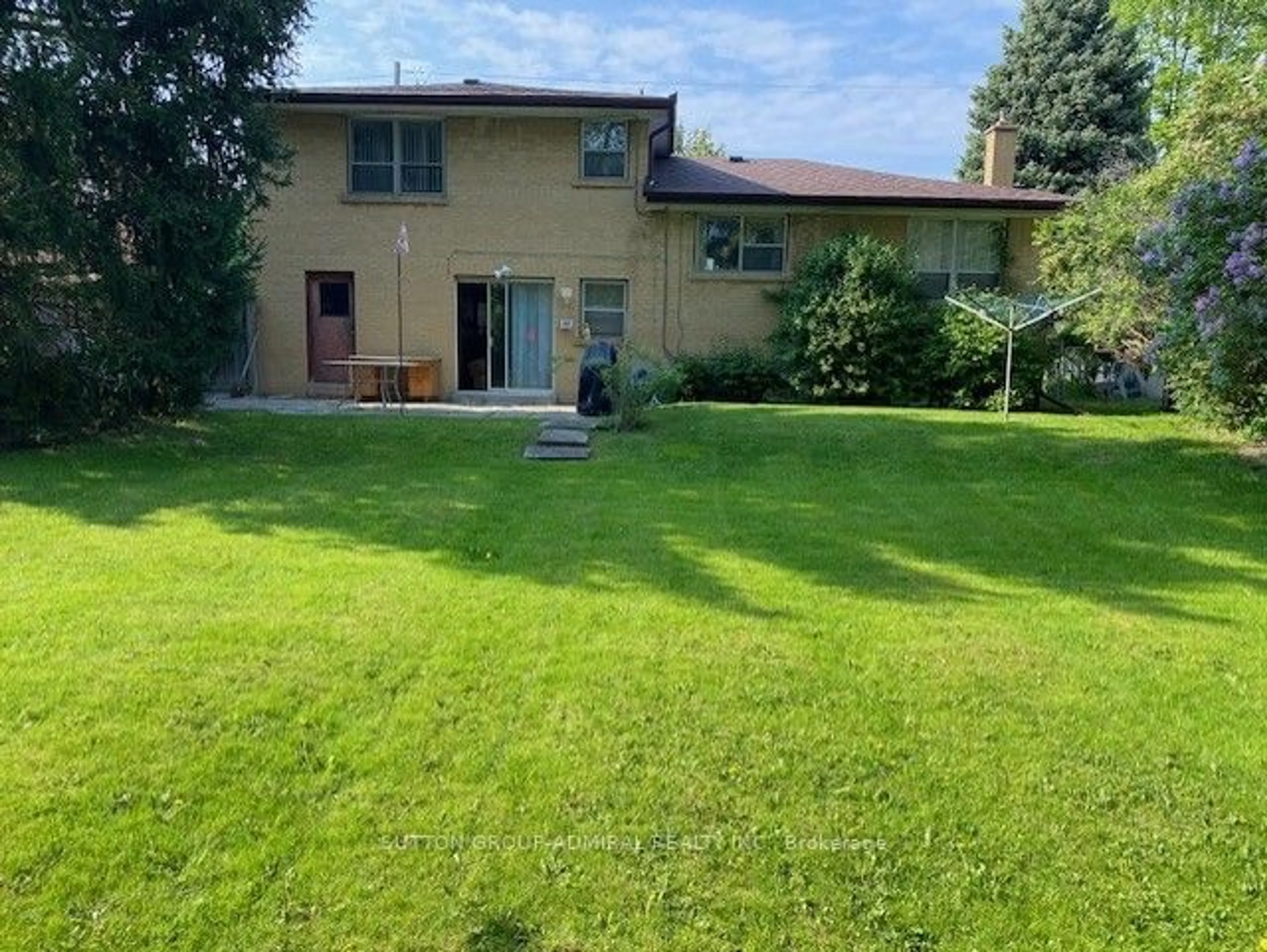 Frontside or backside of a home, the fenced backyard for 341 Pleasant Ave, Toronto Ontario M2R 2R3