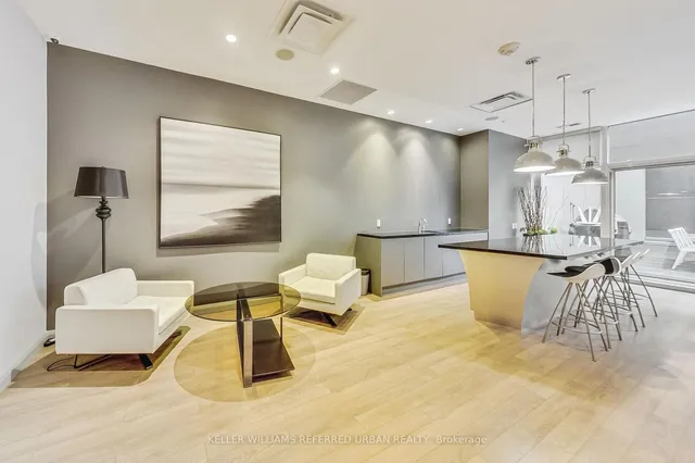Additional property image - 155 Yorkville Ave Unit 413