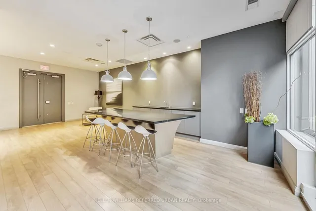 Additional property image - 155 Yorkville Ave Unit 413