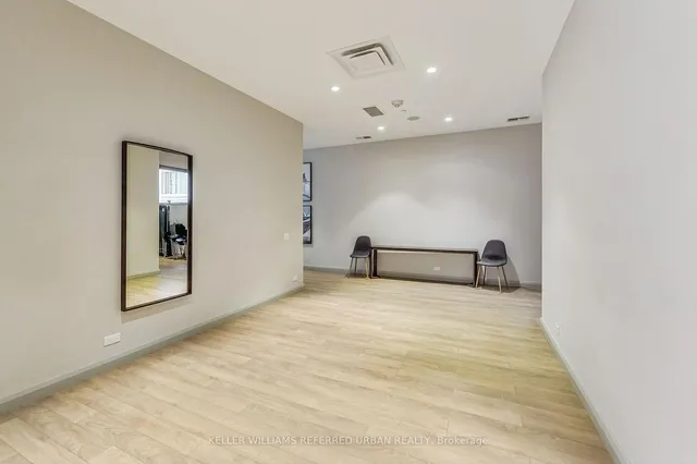 Additional property image - 155 Yorkville Ave Unit 413