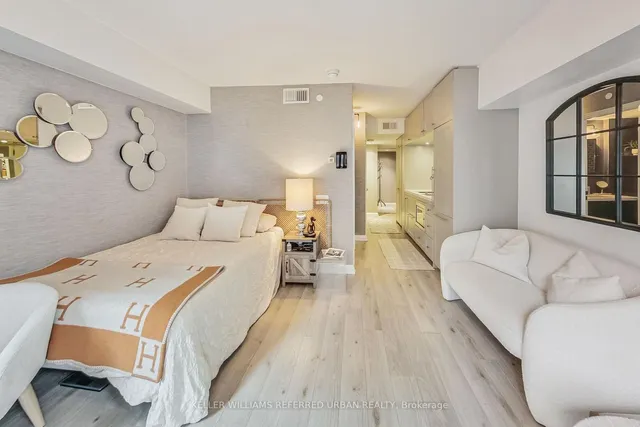 Additional property image - 155 Yorkville Ave Unit 413