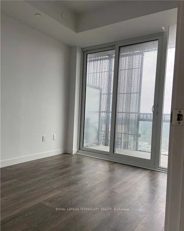 Additional property image - 8 Eglinton Ave Unit 3706