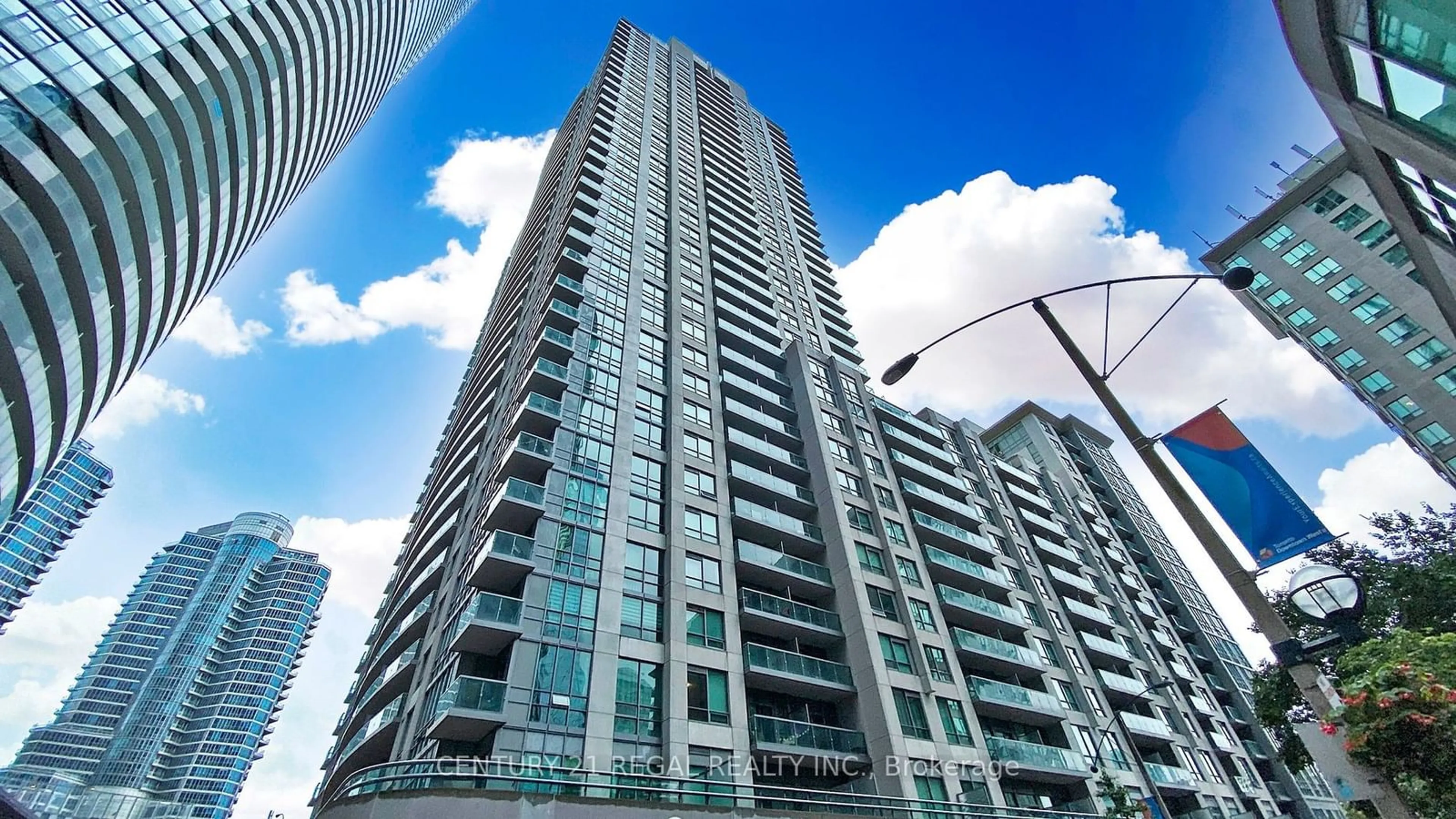 A pic from exterior of the house or condo for 19 Grand Trunk Cres #601, Toronto Ontario M5J 3A3