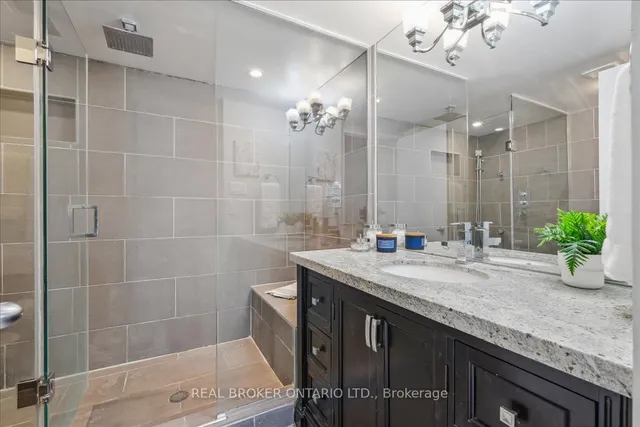 Additional property image - 25 Maitland St Unit 409