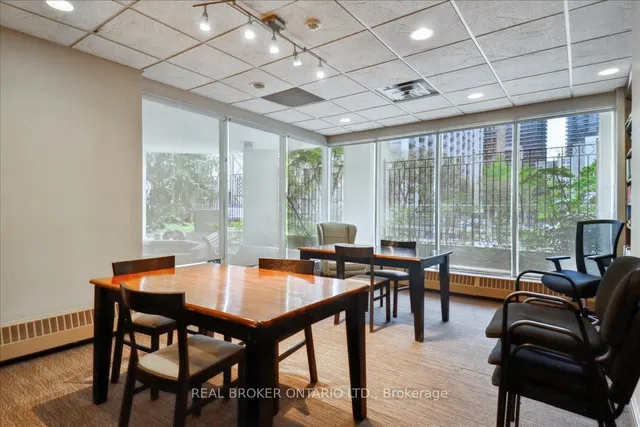 Additional property image - 25 Maitland St Unit 409