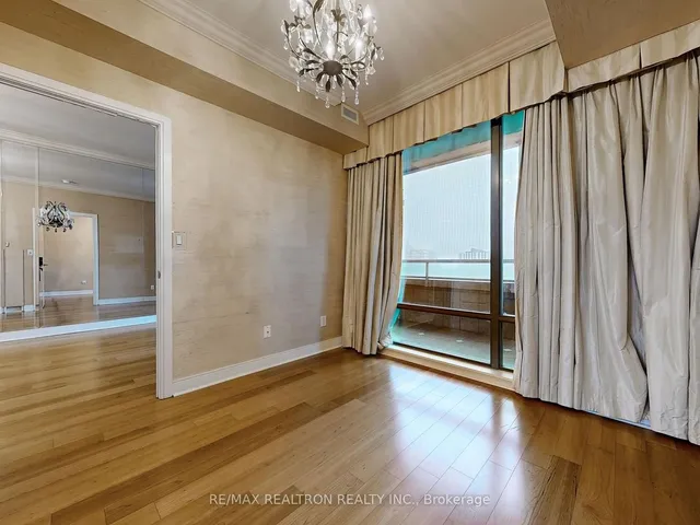 Additional property image - 18 Yorkville Ave Unit 2504