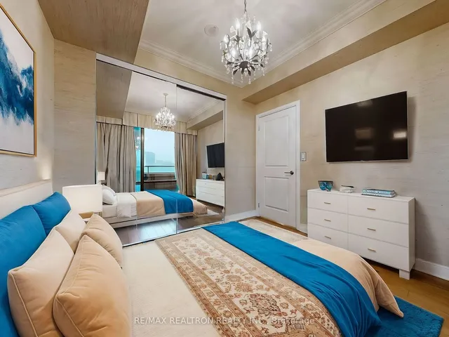 Additional property image - 18 Yorkville Ave Unit 2504