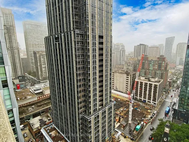 Additional property image - 18 Yorkville Ave Unit 2504