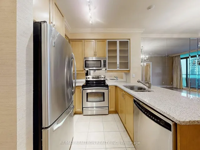 Additional property image - 18 Yorkville Ave Unit 2504