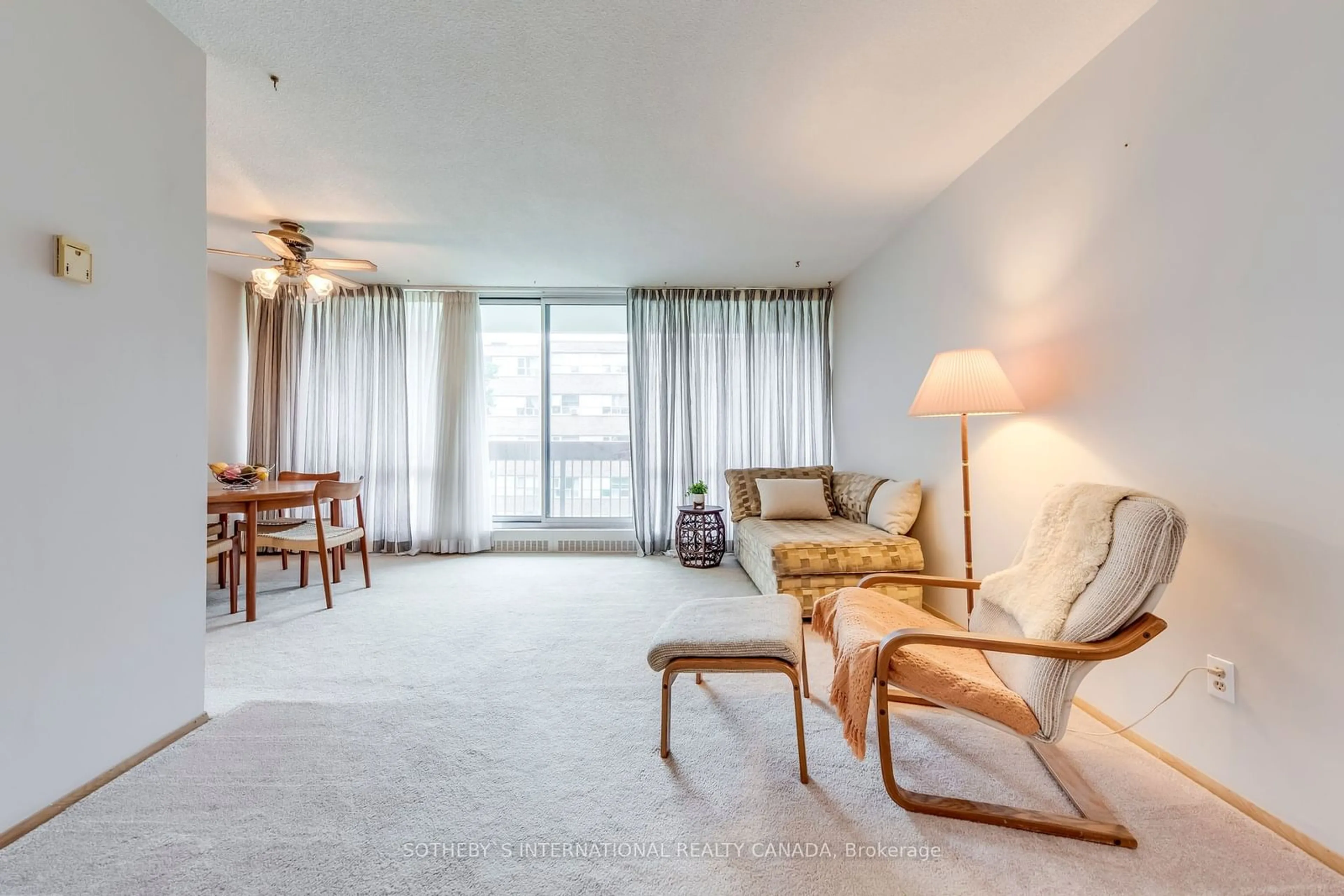 Living room for 1801 O'Connor Dr #211, Toronto Ontario M4A 2P8