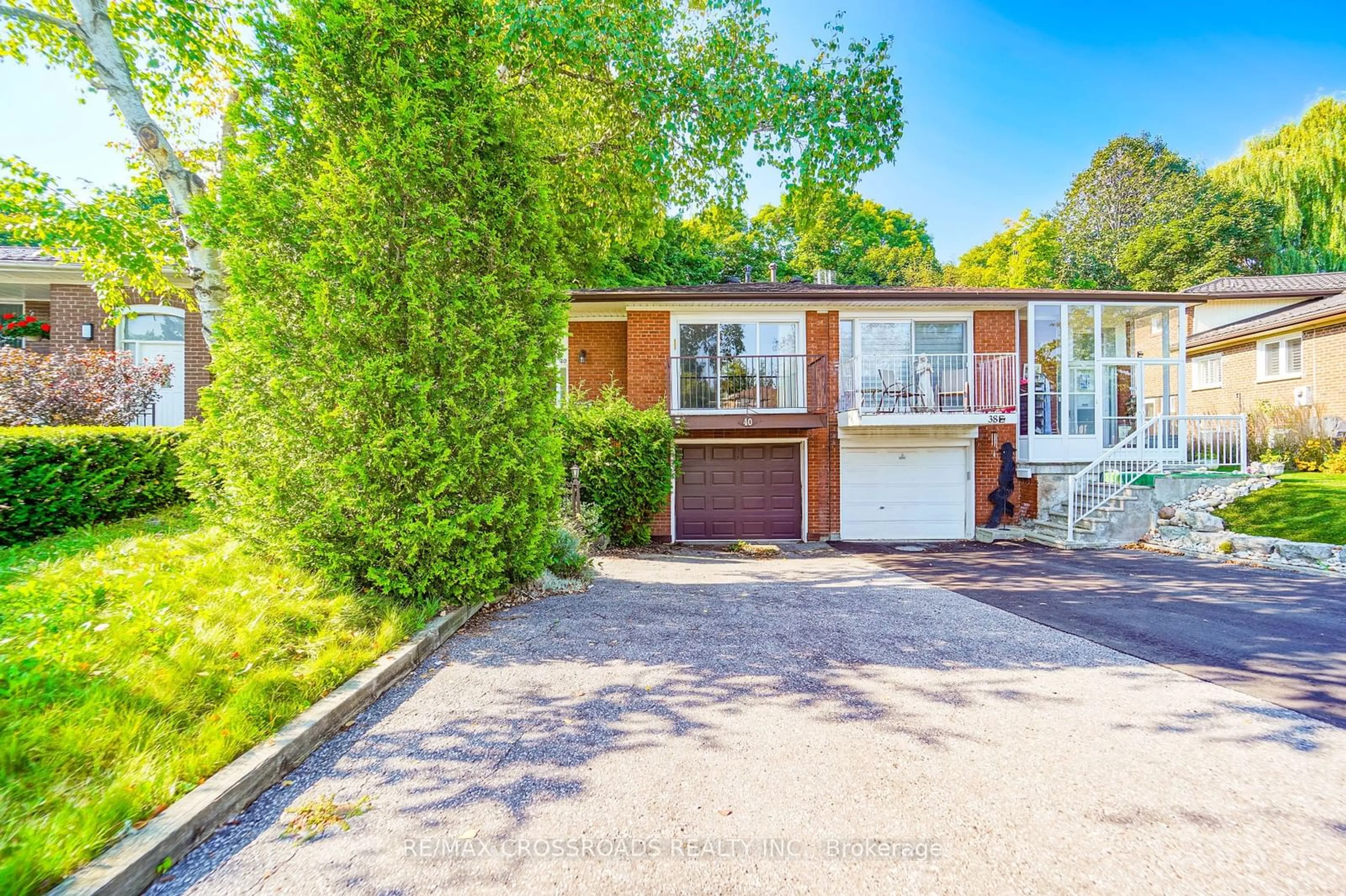 Frontside or backside of a home, cottage for 40 Harrington Cres, Toronto Ontario M2M 2Y5