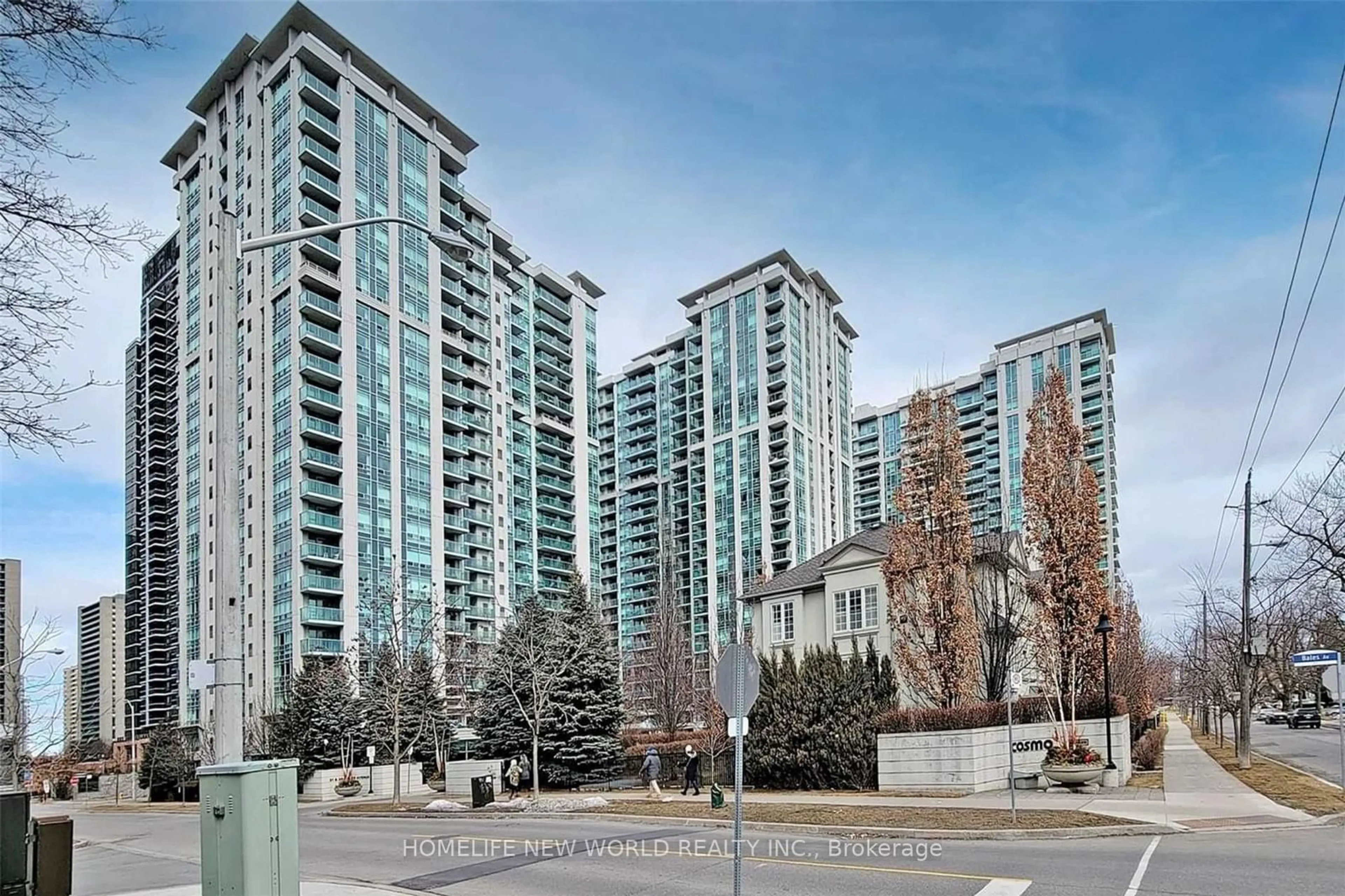 A pic from exterior of the house or condo, the view of city buildings for 31 Bales Ave #807, Toronto Ontario M2N 7L6